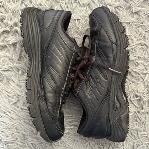 FILA Black Memory Workshift Womens Slip-Resistant Athletic Shoes size 8